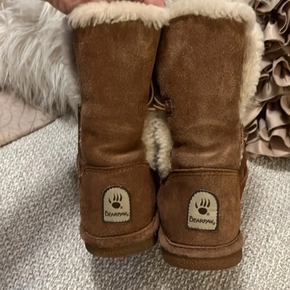 Bear Paw Women’s Suede Sheepskin/Wool Blend Abagail Cognac Winter Snow Shoes 7